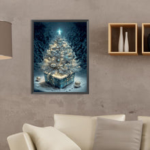 Load image into Gallery viewer, Diamond Painting - Full Round - Christmas tree in the snow (30*40CM)
