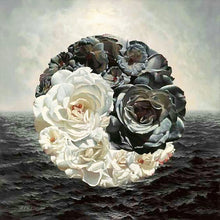 Load image into Gallery viewer, Diamond Painting - Full Round - Yin Yang diagram flowers (30*30CM)
