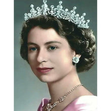Load image into Gallery viewer, Diamond Painting - Full Round - queen of england (30*40CM)
