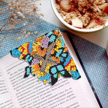 Load image into Gallery viewer, 4PCS Special Shape+Round Diamond Painting Bookmark Kits Kits(Butterfly Crucifix)
