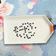 Load image into Gallery viewer, Diamond Painting Art Trays with Divider for Diamond Art DIY Craft (White)
