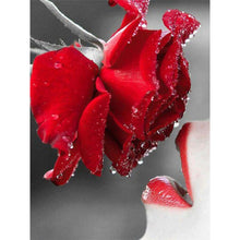 Load image into Gallery viewer, Diamond Painting - Full Round - flaming red lips (30*40CM)
