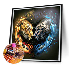 Load image into Gallery viewer, Diamond Painting - Full Round - Confronting leopards (30*30CM)
