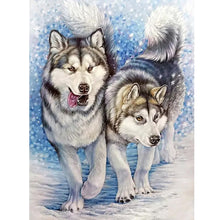 Load image into Gallery viewer, Diamond Painting - Full Round - Wolf in the snow (30*40CM)

