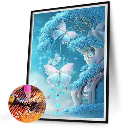 Diamond Painting - Full Round - Treehouse with butterfly wind chimes (30*40CM)