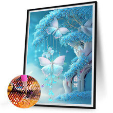 Load image into Gallery viewer, Diamond Painting - Full Round - Treehouse with butterfly wind chimes (30*40CM)
