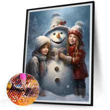 Load image into Gallery viewer, Diamond Painting - Full Round - Snowman child in the snow (30*40CM)
