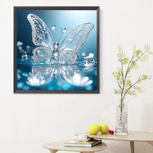 Load image into Gallery viewer, Diamond Painting - Full Round - crystal butterfly in water (30*30CM)
