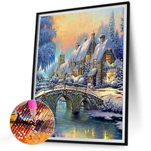 Load image into Gallery viewer, Diamond Painting - Full Round - Small town in the snow (30*40CM)
