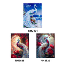 Load image into Gallery viewer, Diamond Painting - Full Round - Gorgeous peacock (30*40CM)
