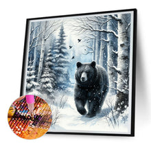 Load image into Gallery viewer, Diamond Painting - Full Round - black bear in snow (30*30CM)
