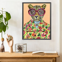 Load image into Gallery viewer, Diamond Painting - Full Round - Anthropomorphic leopard (30*40CM)
