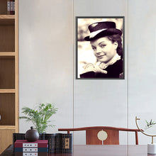 Load image into Gallery viewer, Diamond Painting - Full Round - Princess Sissi (40*55CM)
