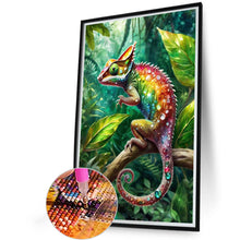 Load image into Gallery viewer, Diamond Painting - Full Round - chameleon on tree (40*60CM)
