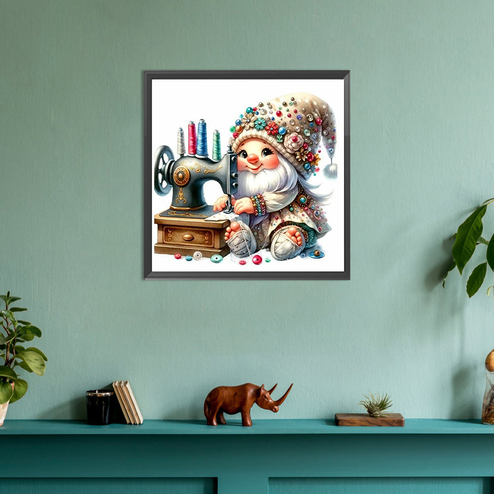 Diamond Painting - Full Round - Gnome making needlework (30*30CM)