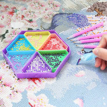 Load image into Gallery viewer, Large Capacity DIY Hexagonal Diamond Painting Tray with Spoon Brush(Mixed Color)
