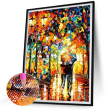 Load image into Gallery viewer, Diamond Painting - Full Round - lovers in the rain (30*40CM)
