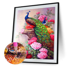 Load image into Gallery viewer, Lordly Peafowl 30*40CM(Canvas) Full Round Drill Diamond Painting
