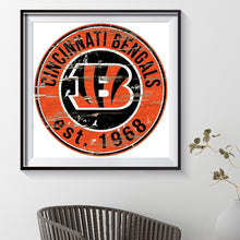 Load image into Gallery viewer, Diamond Painting - Full Round - cincinnati tigers football team (30*30CM)
