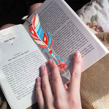 Load image into Gallery viewer, 6pcs DIY Feather Diamond Painting Bookmarks with Crystal Pendant (SQ204)

