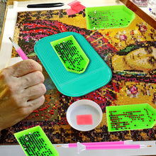 Load image into Gallery viewer, 2pcs Non-Slip Mount Holder 5.59x3.27Inch Diamond Tray Sticky Mats (Green)
