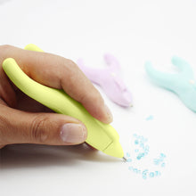 Load image into Gallery viewer, 5D Diamond Painting Pen Gems Jewels Picker Tools Point Drill Pen Art Dotting Pen
