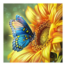 Load image into Gallery viewer, Diamond Painting - Full Round - sunflowers and butterflies (30*30CM)
