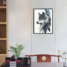Load image into Gallery viewer, Diamond Painting - Full Round - feather and wolf (30*40CM)
