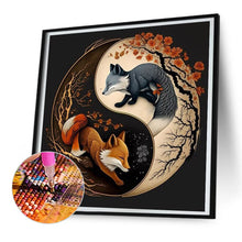 Load image into Gallery viewer, Diamond Painting - Full Round - Tai Chi Yin Yang Figure - Fox (30*30CM)
