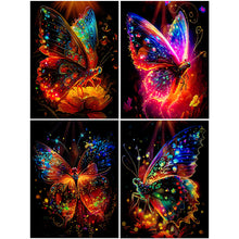 Load image into Gallery viewer, Diamond Painting - Full Round - Luminous Butterfly (30*40CM)
