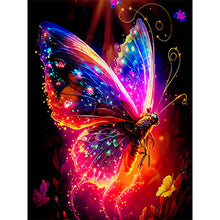 Load image into Gallery viewer, Diamond Painting - Full Round - Luminous Butterfly (30*40CM)
