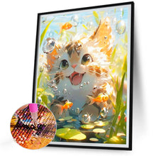 Load image into Gallery viewer, Diamond Painting - Full Round -Cat Watching Fish at the Bottom of the River (30*40CM)
